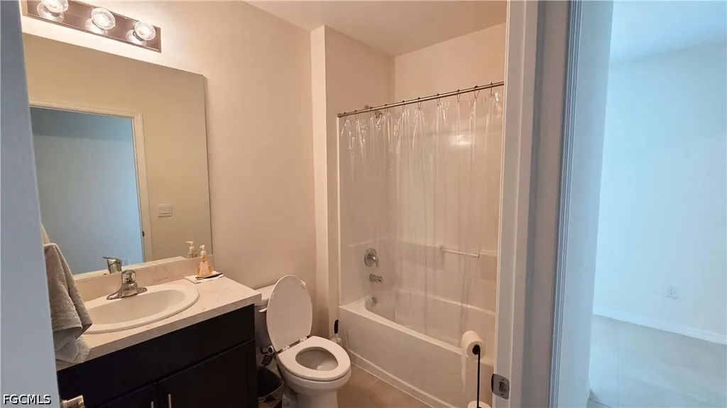 8705 Swell Brooks Court North Fort Myers FL 33917