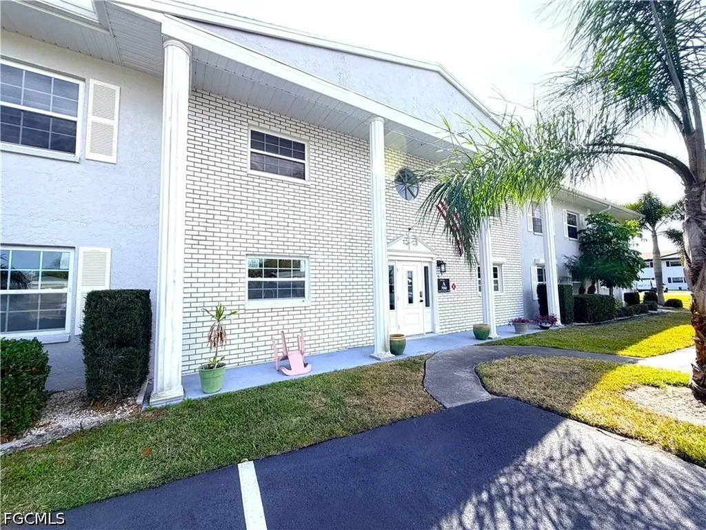 7050 Nantucket Circle North Fort Myers FL 33917