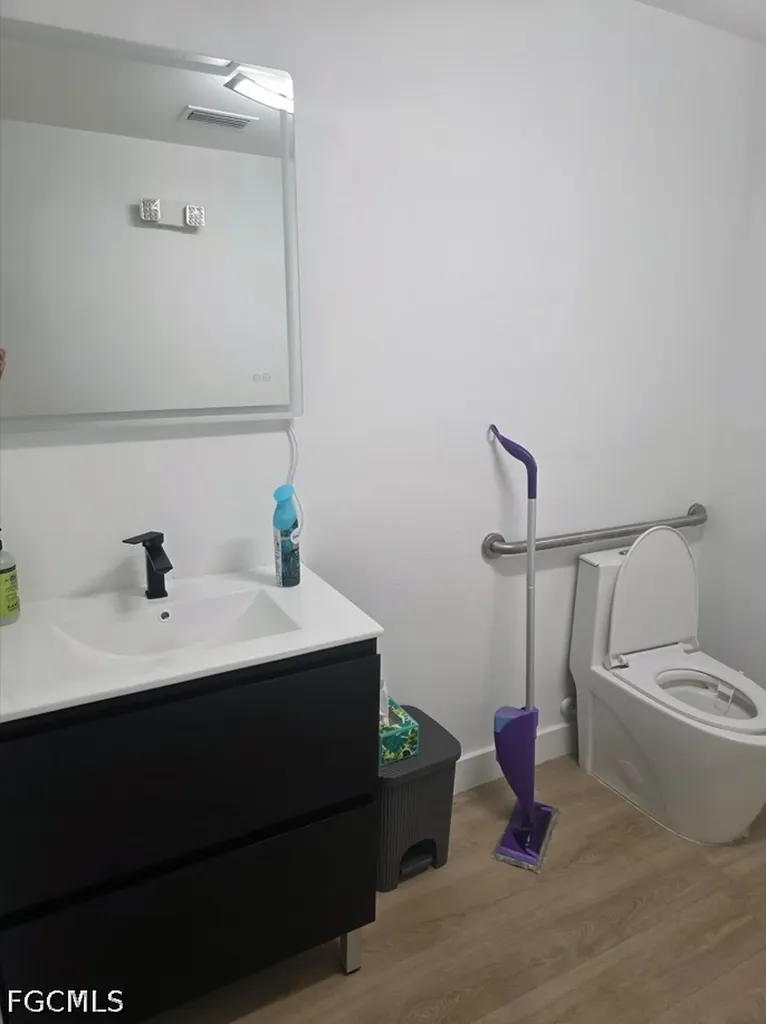 3560 Work Drive Fort Myers FL 33916