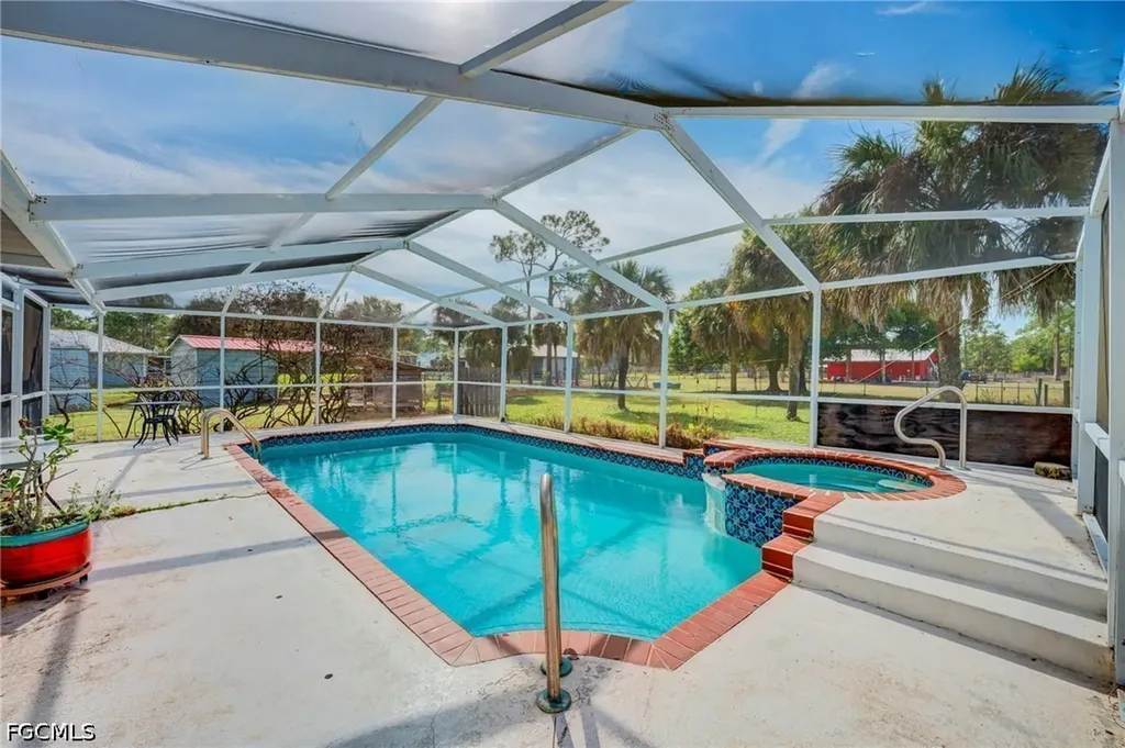 4110 E 23rd Street Alva FL 33920