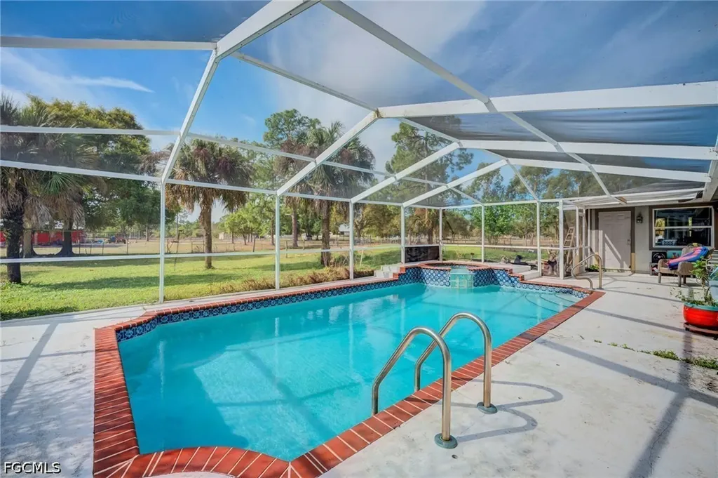 4110 E 23rd Street Alva FL 33920