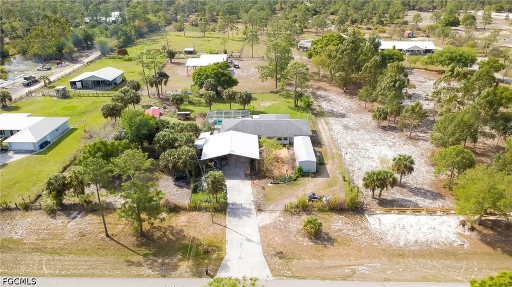 4110 E 23rd Street Alva FL 33920