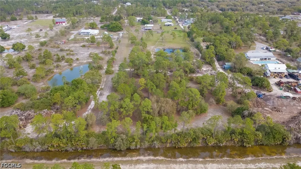 4110 E 23rd Street Alva FL 33920