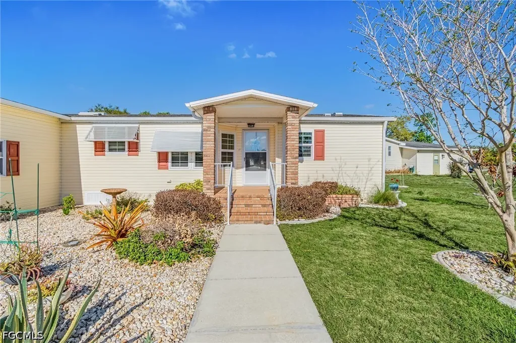 19863 Eagle Trace Court North Fort Myers FL 33903