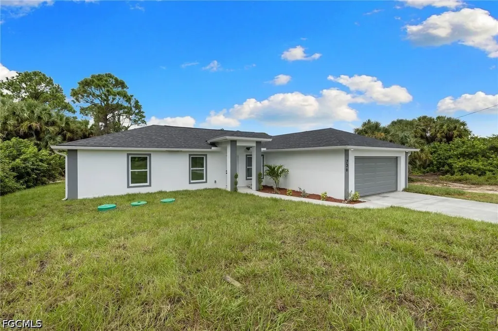6018 Paula Avenue N Lehigh Acres FL 33971