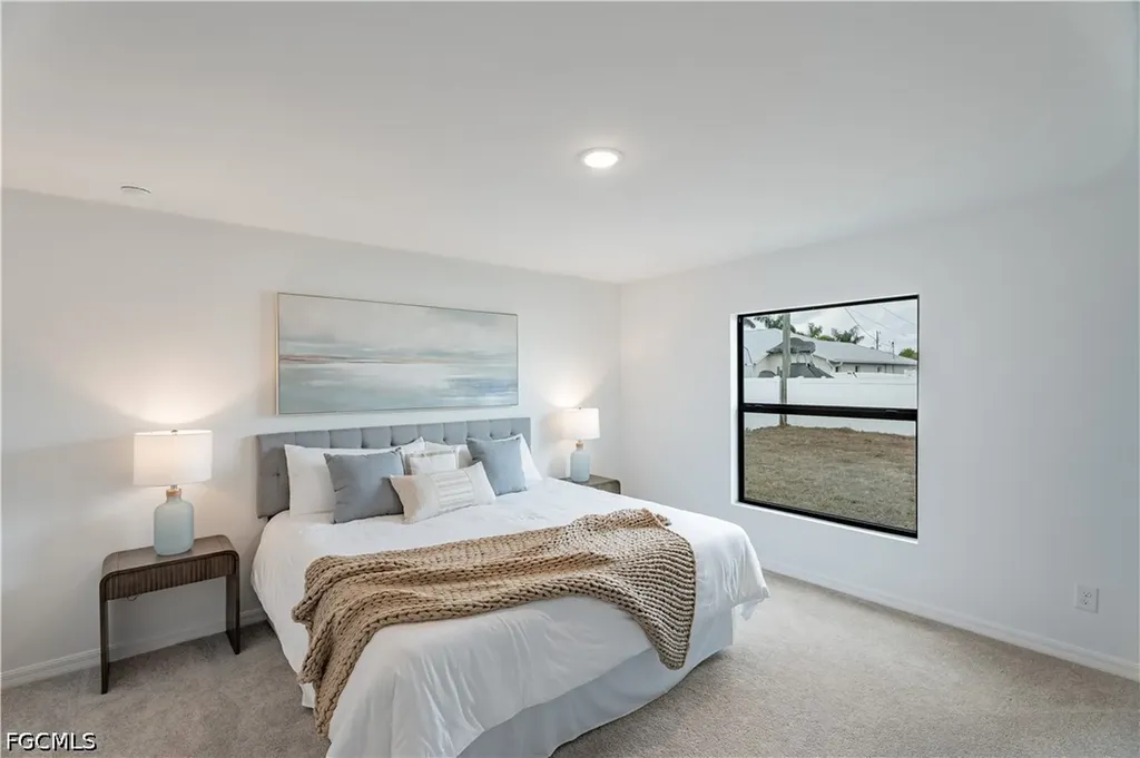 1811 NE 1st Place Cape Coral FL 33909