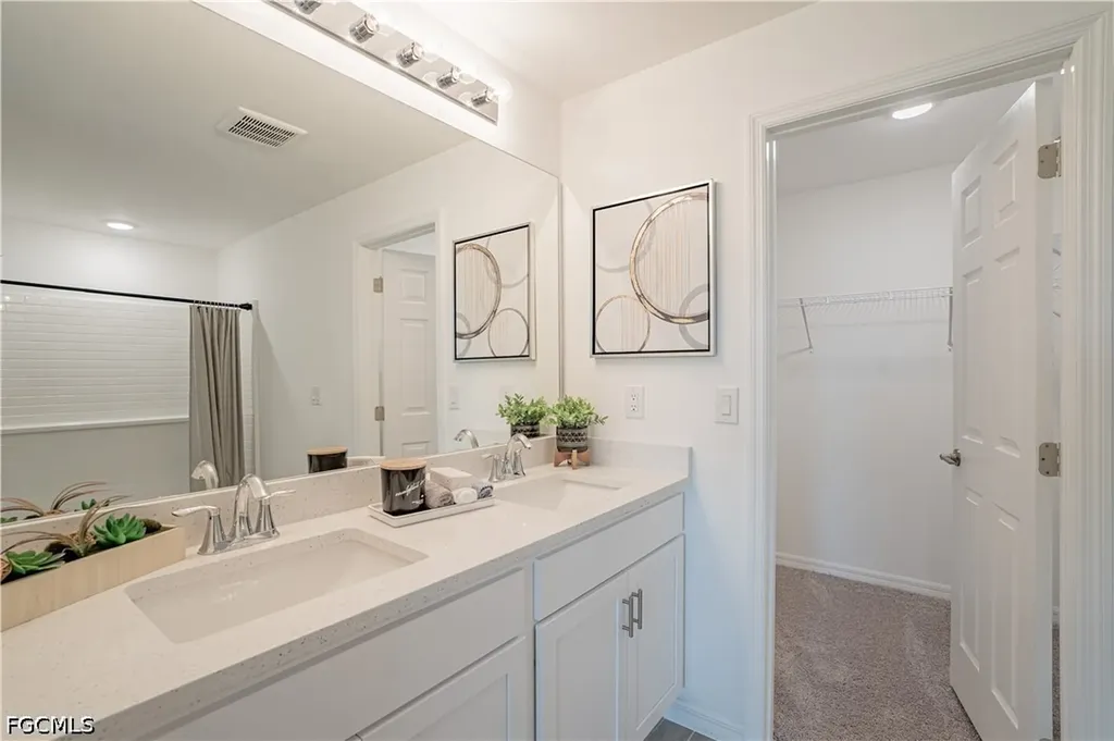 2123 NE 34th Terrace Cape Coral FL 33909