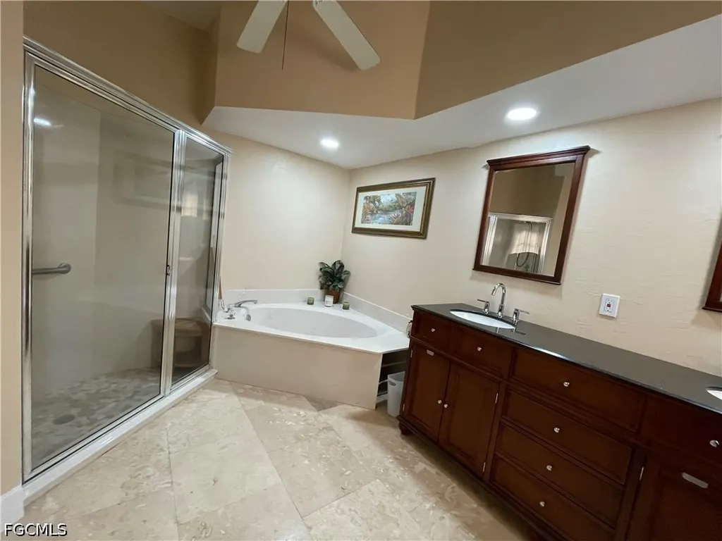 4436 SE 11th Place Cape Coral FL 33904