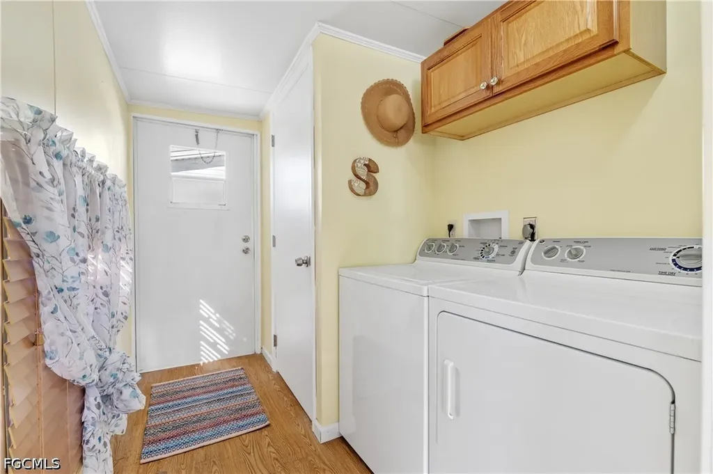 184 Caravan Circle North Fort Myers FL 33903