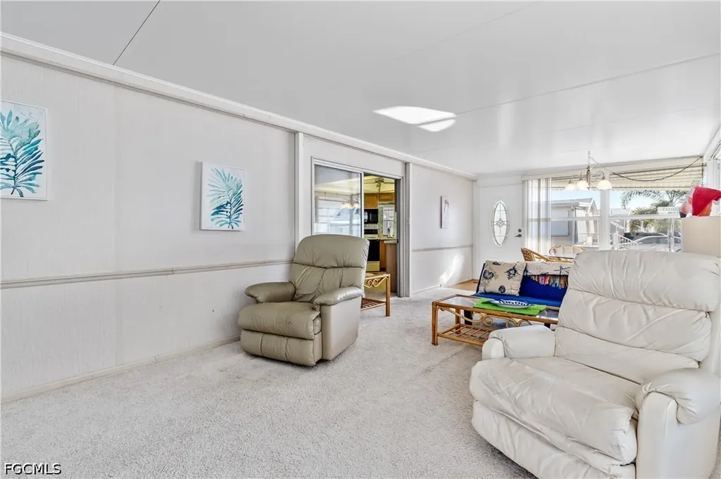 184 Caravan Circle North Fort Myers FL 33903