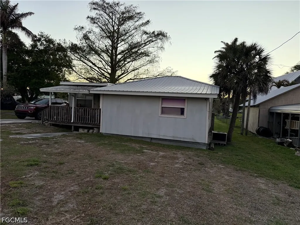 815 Riverside Drive Moore Haven FL 33471