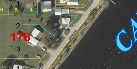 815 Riverside Drive Moore Haven FL 33471