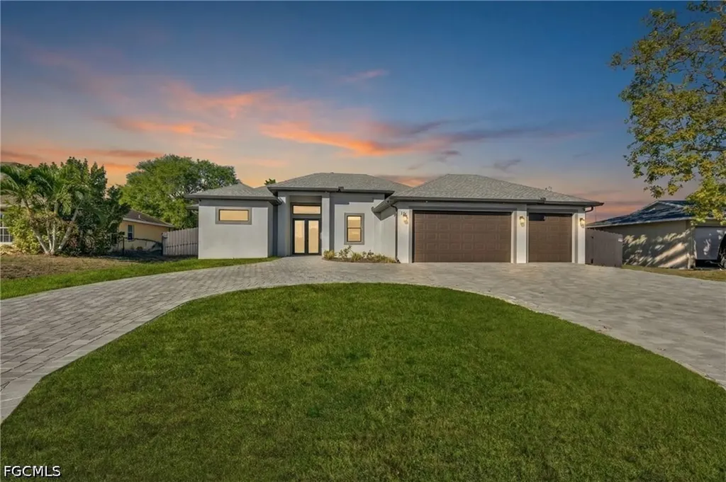 118 NW 2nd Avenue Cape Coral FL 33993