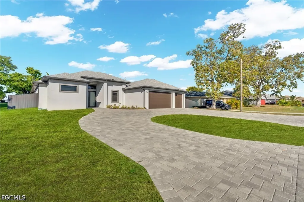 118 NW 2nd Avenue Cape Coral FL 33993