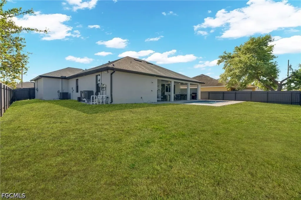 118 NW 2nd Avenue Cape Coral FL 33993