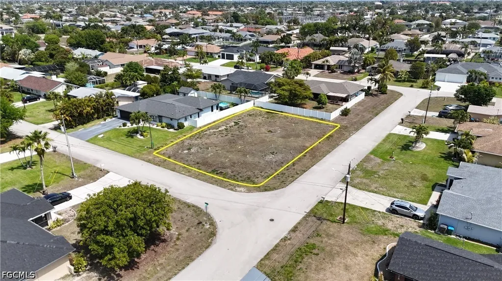 4037 SW 2nd Place Cape Coral FL 33914