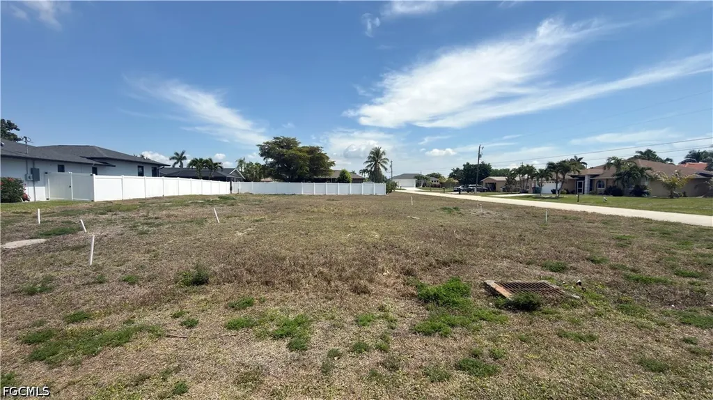 4037 SW 2nd Place Cape Coral FL 33914