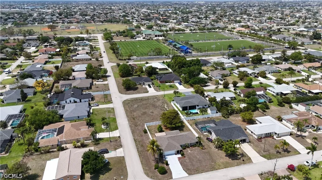 4037 SW 2nd Place Cape Coral FL 33914