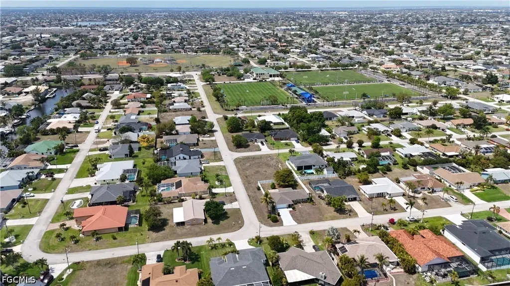 4037 SW 2nd Place Cape Coral FL 33914