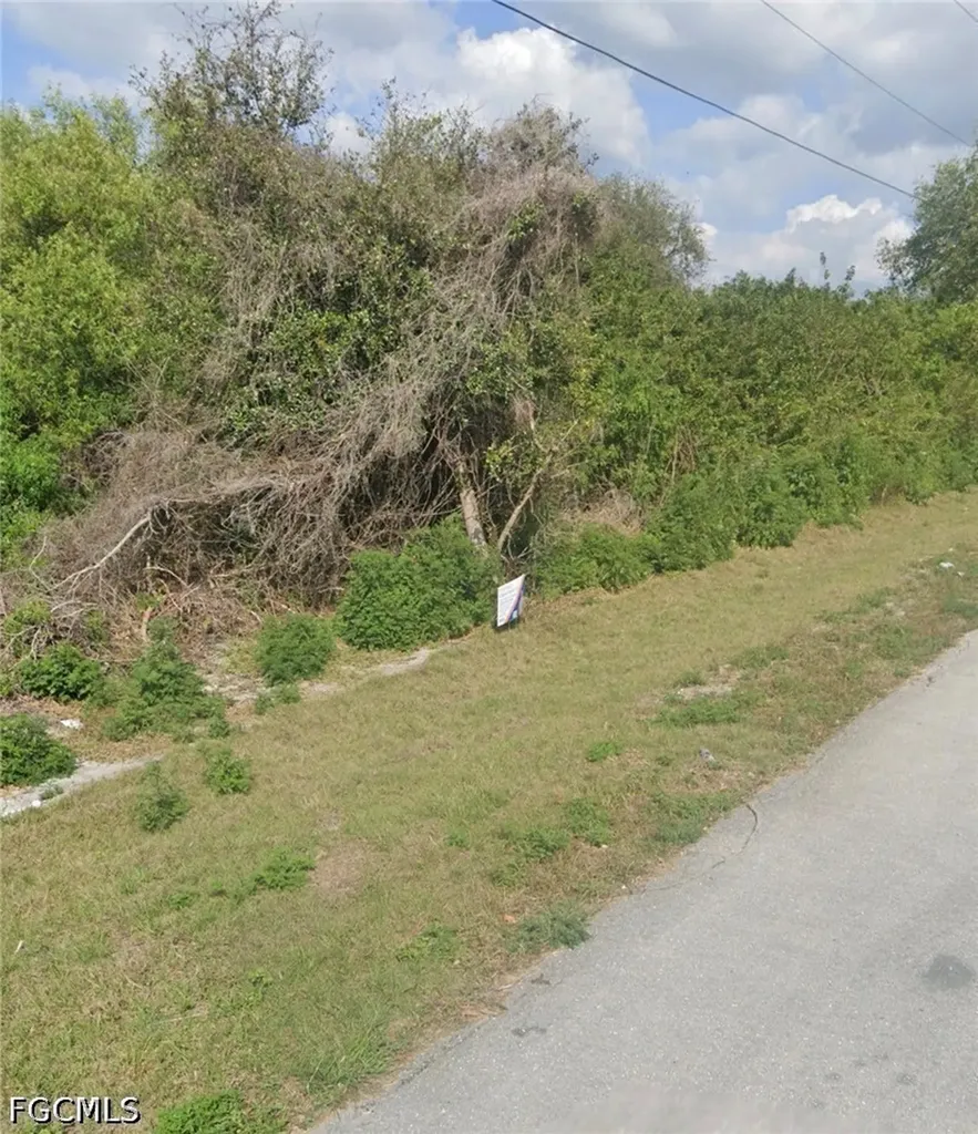 3818 34th Street SW Lehigh Acres FL 33976