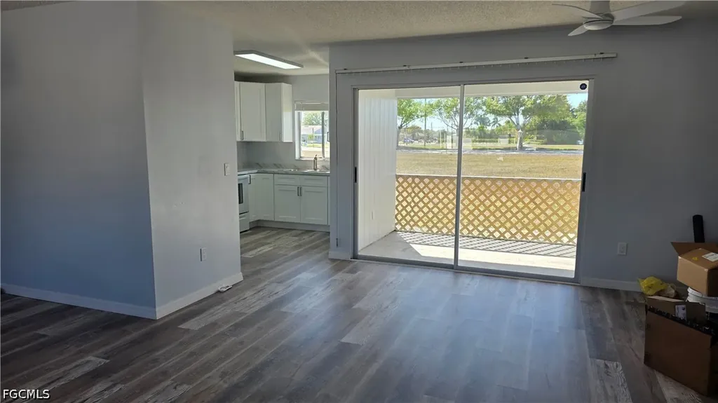1214 SE 8th Avenue Cape Coral FL 33990