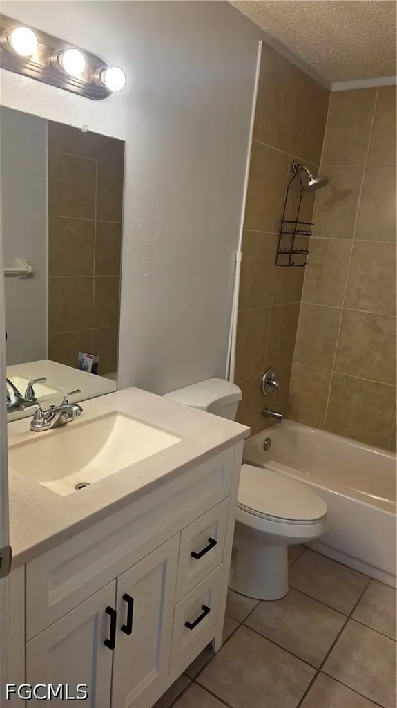 1214 SE 8th Avenue Cape Coral FL 33990