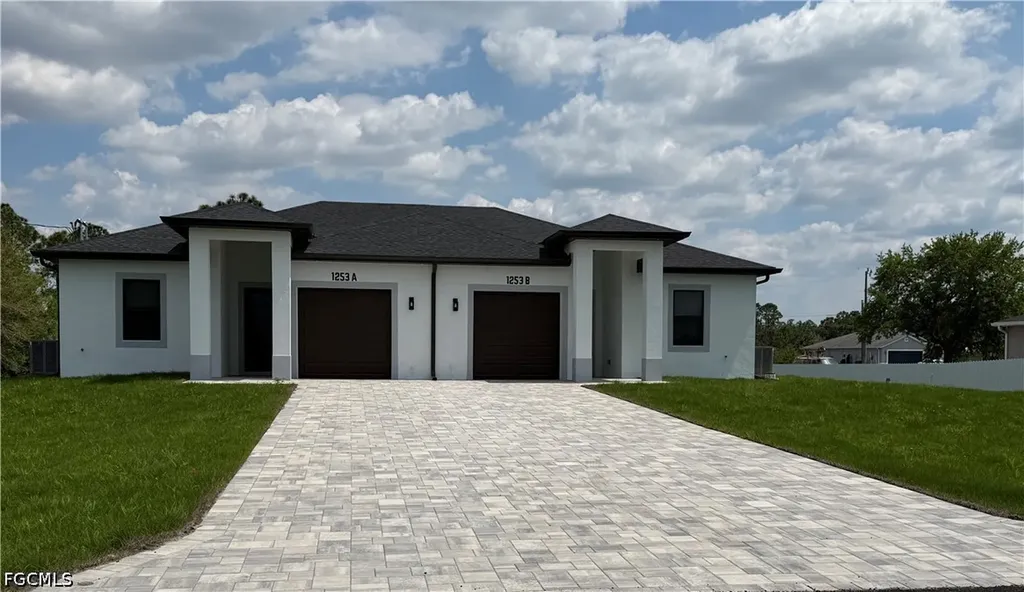 1253 Columbus Boulevard Fort Myers FL 33913
