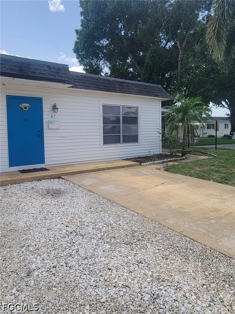 47 Tangelo Court Lehigh Acres FL 33936