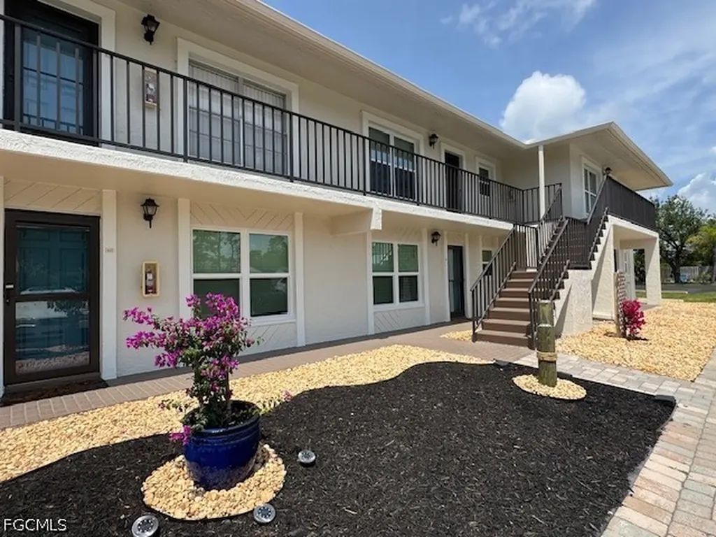 16007 Davis Road Fort Myers FL 33908