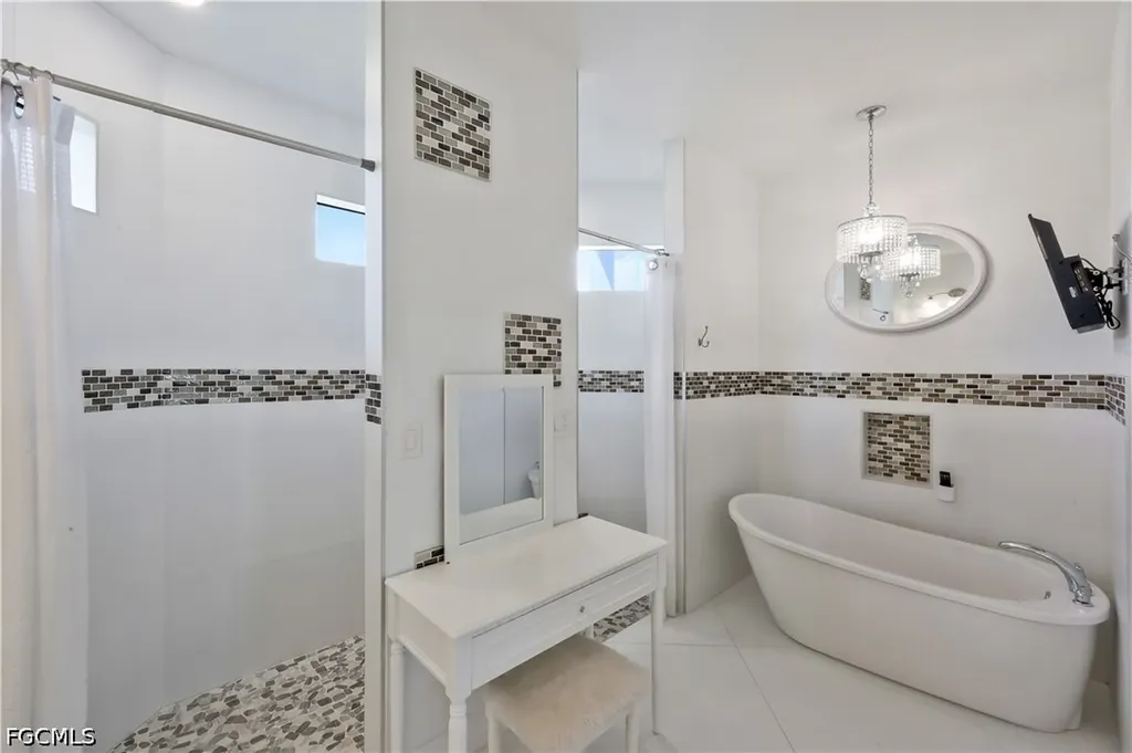 2319 NW 38th Avenue Cape Coral FL 33993