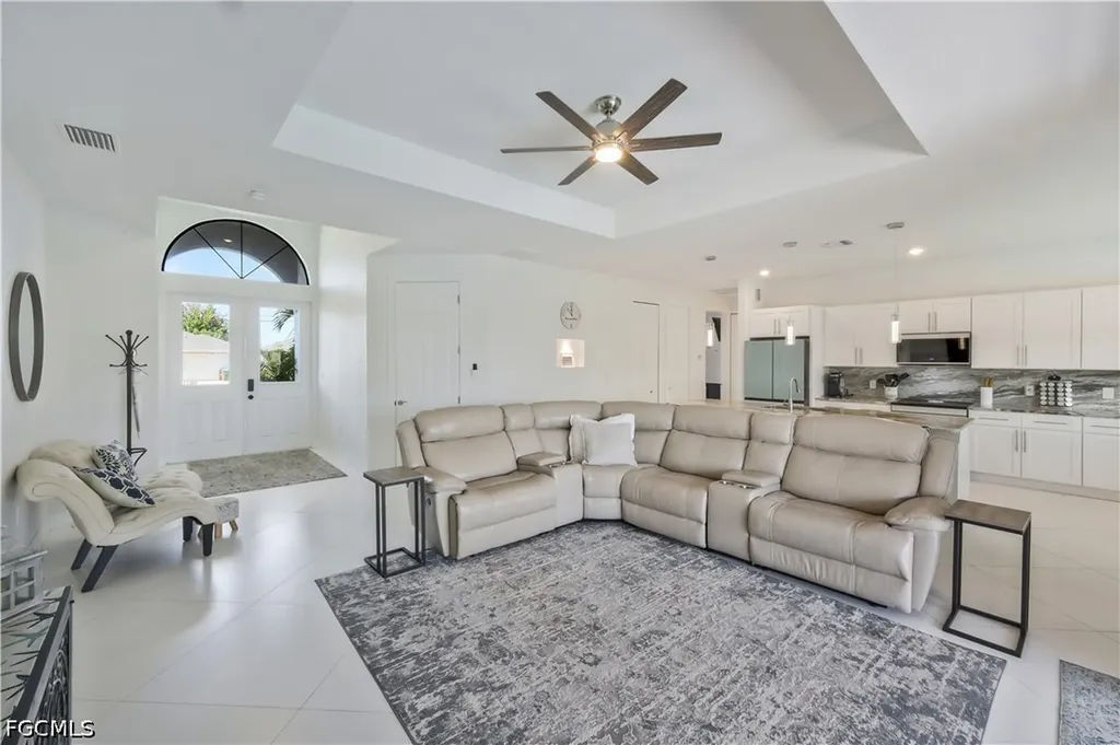 2319 NW 38th Avenue Cape Coral FL 33993