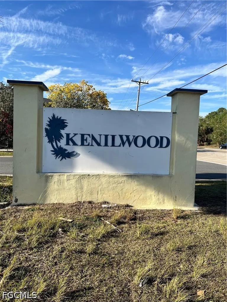 1515 Medford Place Lehigh Acres FL 33936