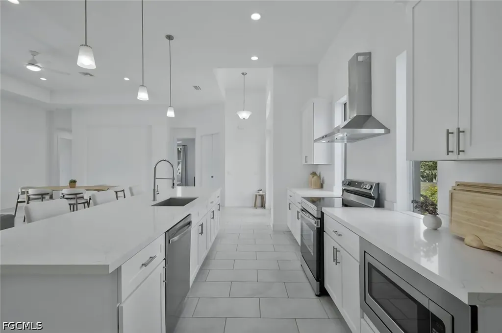 1428 NW 27th Place Cape Coral FL 33993