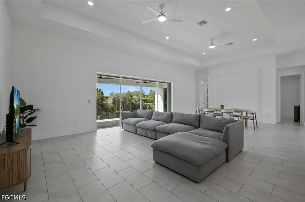 1428 NW 27th Place Cape Coral FL 33993
