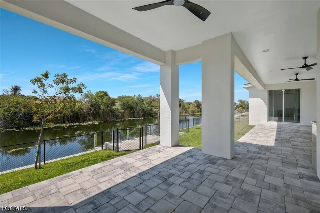 1428 NW 27th Place Cape Coral FL 33993