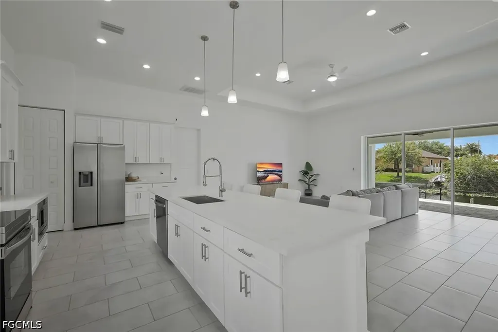 1428 NW 27th Place Cape Coral FL 33993