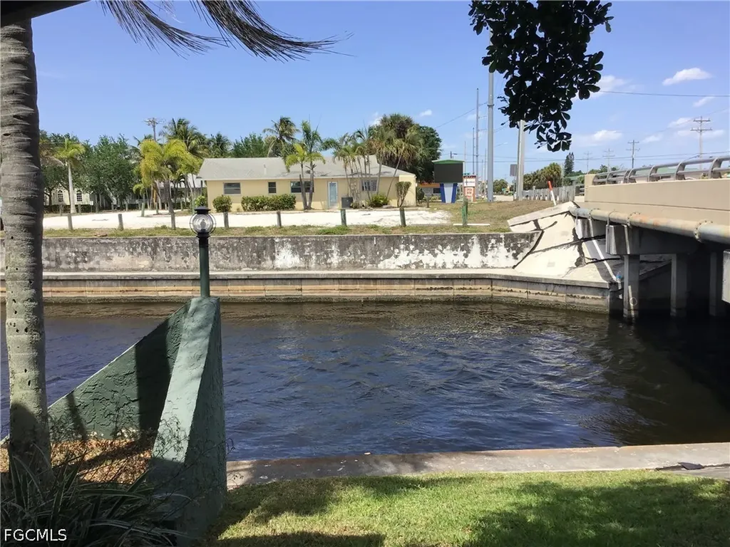 4020 Del Prado Boulevard S Cape Coral FL 33904