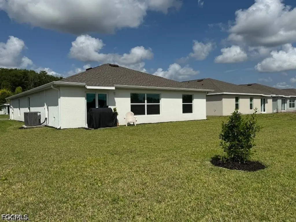3892 Treasure Oak Way Fort Myers FL 33905