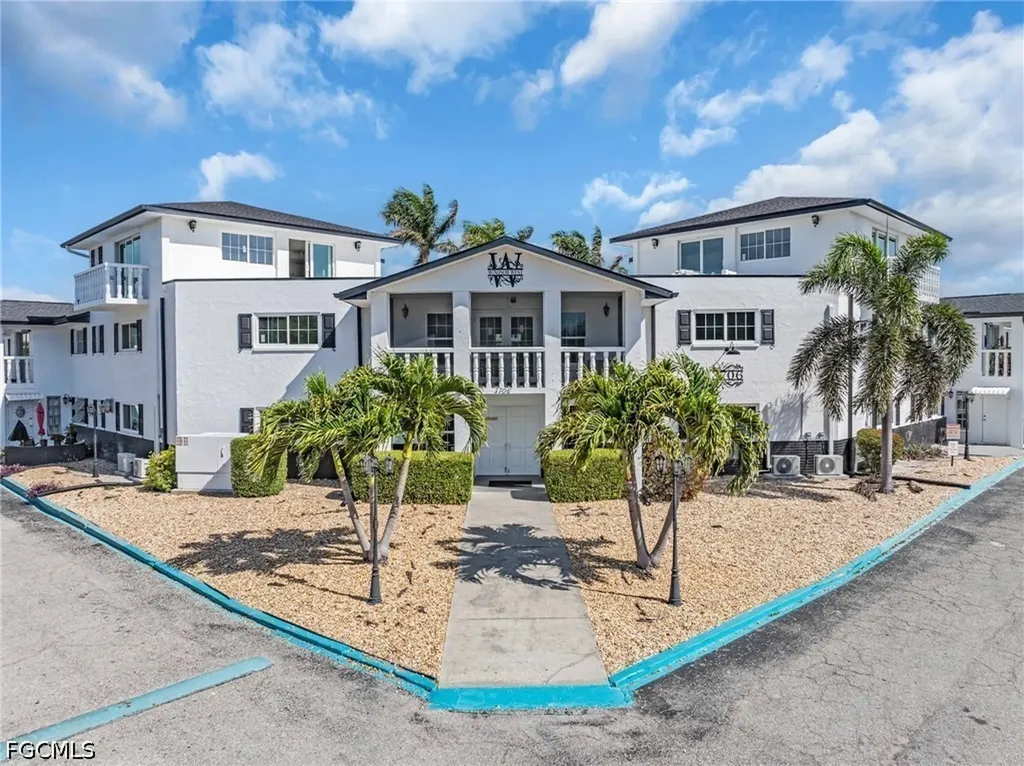 3706 Broadway Fort Myers FL 33901