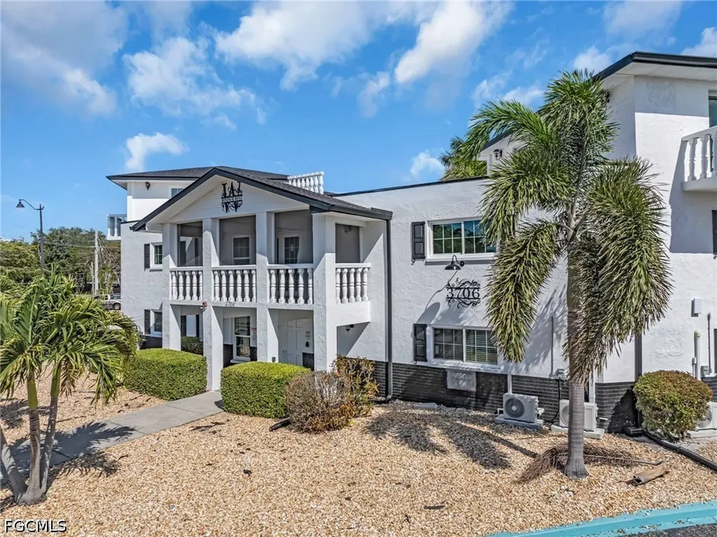3706 Broadway Fort Myers FL 33901