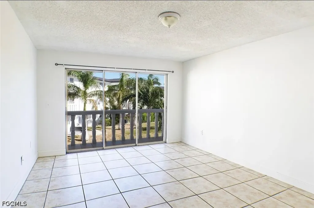 3706 Broadway Fort Myers FL 33901