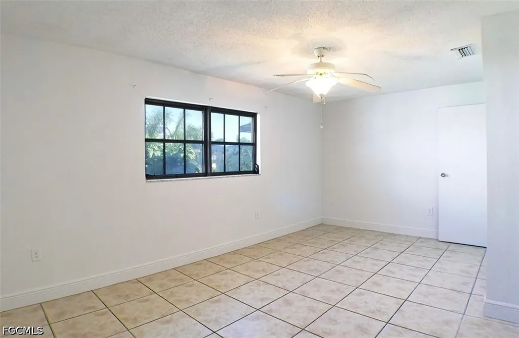3706 Broadway Fort Myers FL 33901