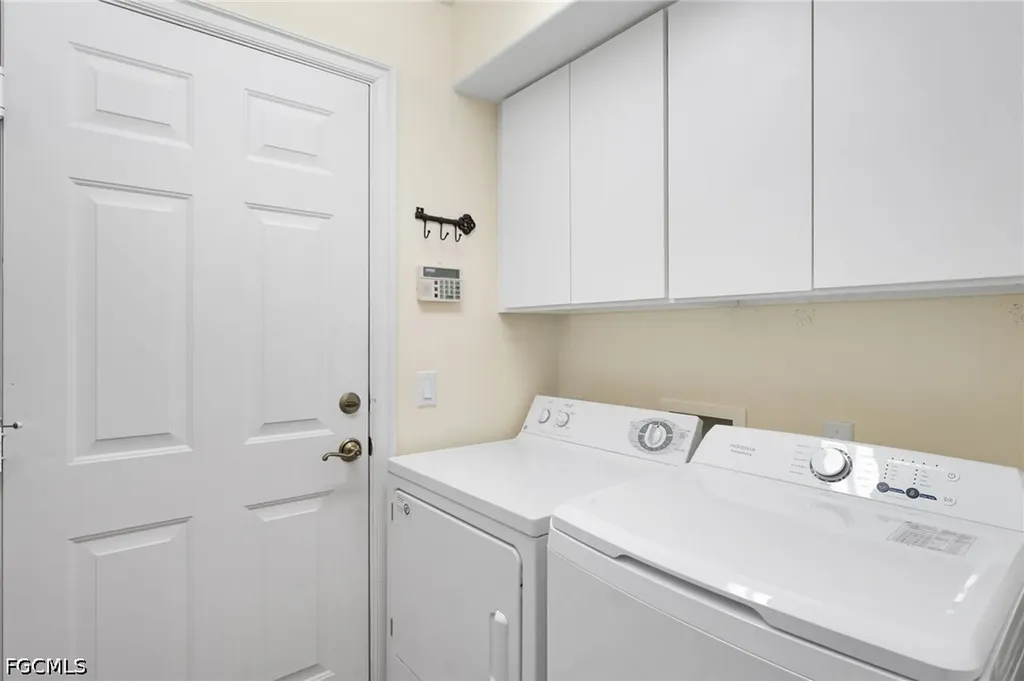 11040 Harbour Yacht Court Fort Myers FL 33908