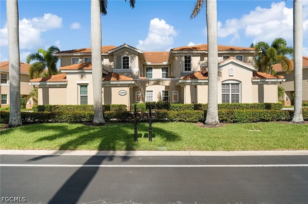 11040 Harbour Yacht Court Fort Myers FL 33908