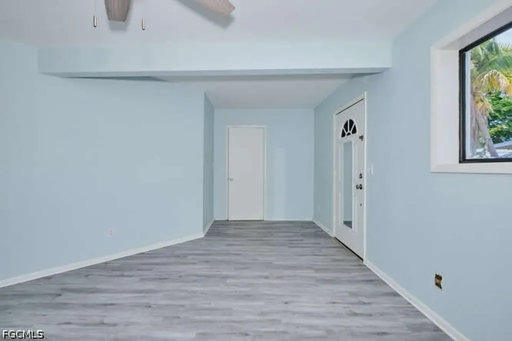 4370 Deleon Street Fort Myers FL 33901