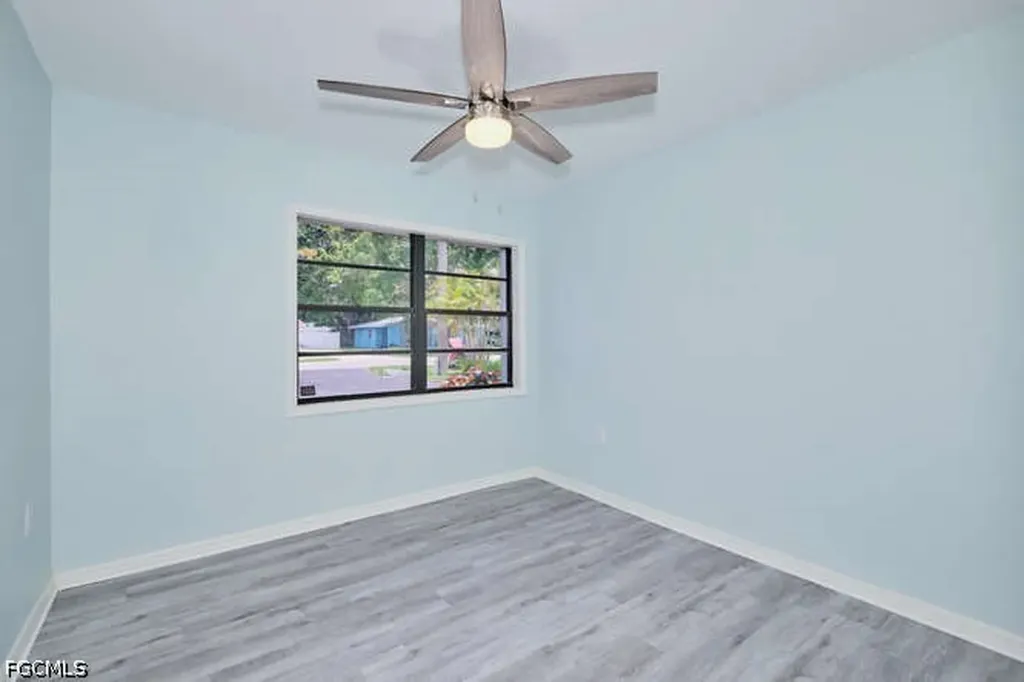 4370 Deleon Street Fort Myers FL 33901