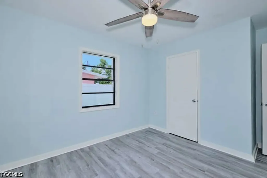 4370 Deleon Street Fort Myers FL 33901