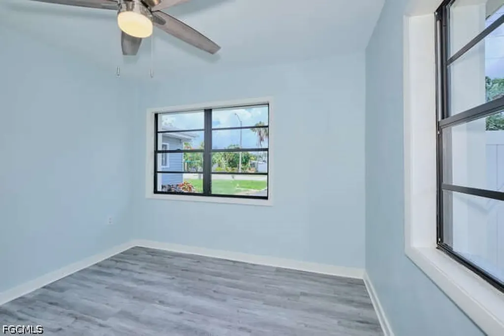 4370 Deleon Street Fort Myers FL 33901