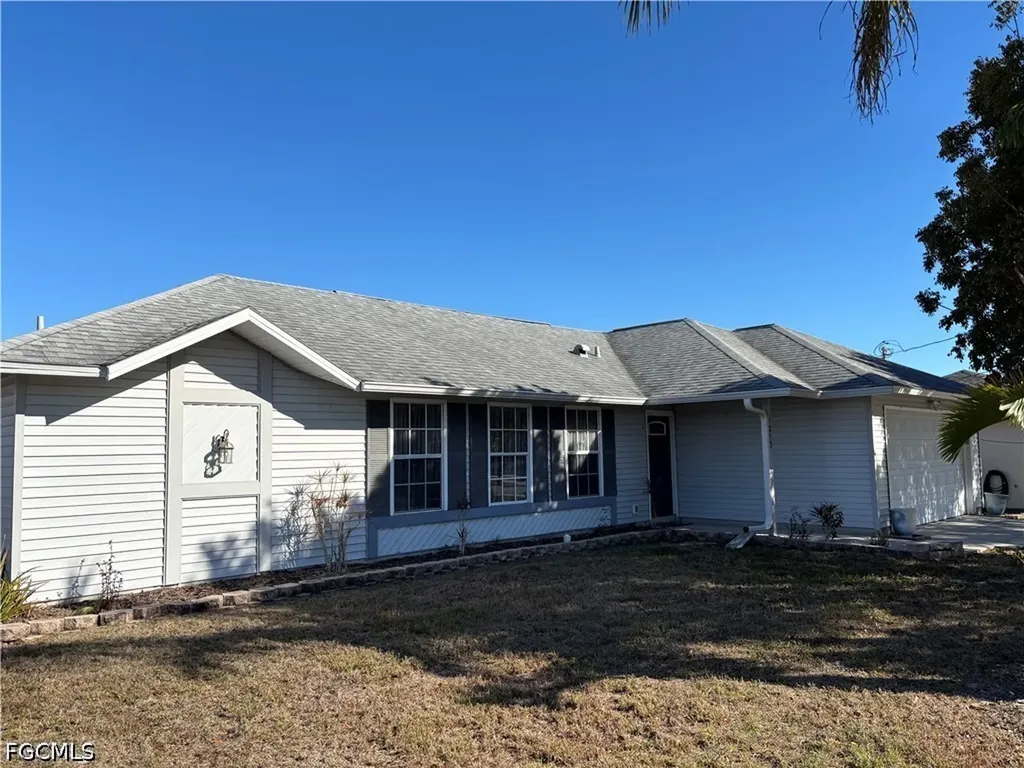 1213 SW 8th Place Cape Coral FL 33991