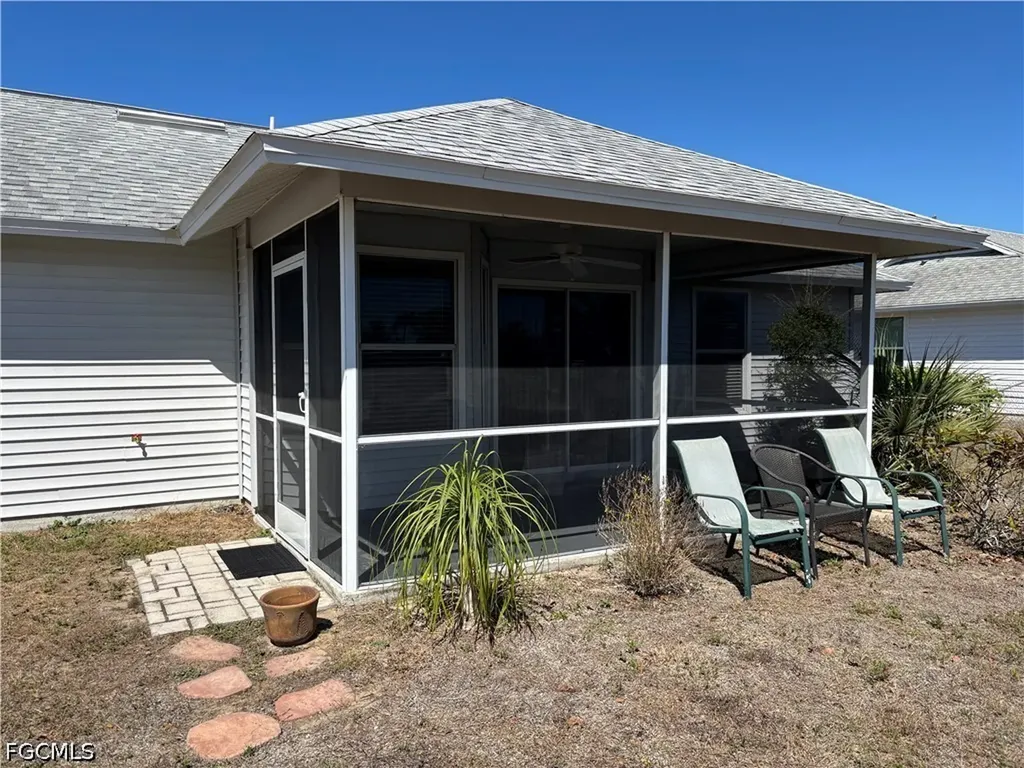 1213 SW 8th Place Cape Coral FL 33991
